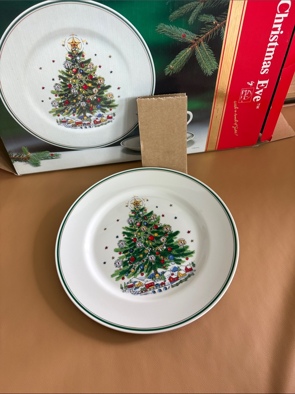 Vintage 1984 Salem Christmas eve porcelain fine china PLATE ONLY